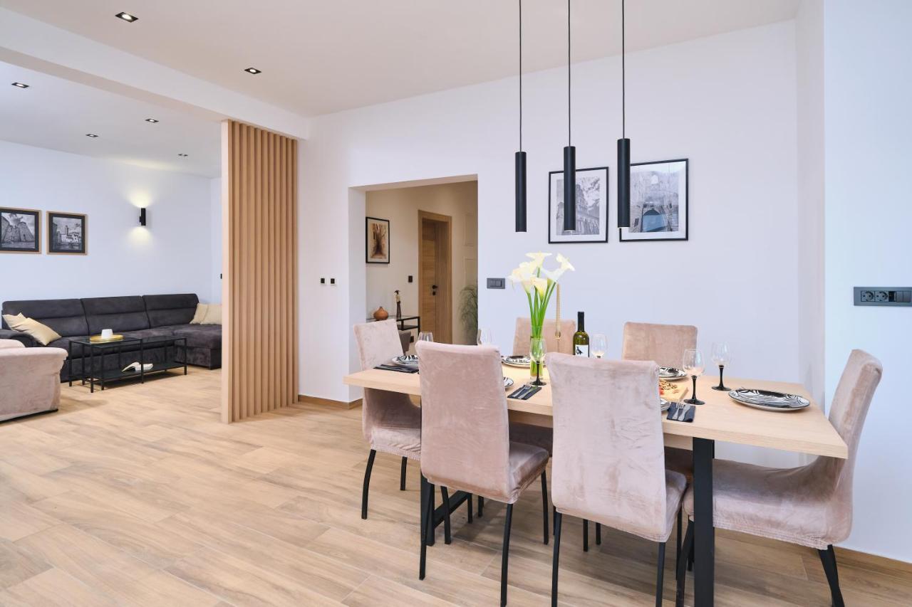 Holiday Home South Cliff スプリト エクステリア 写真